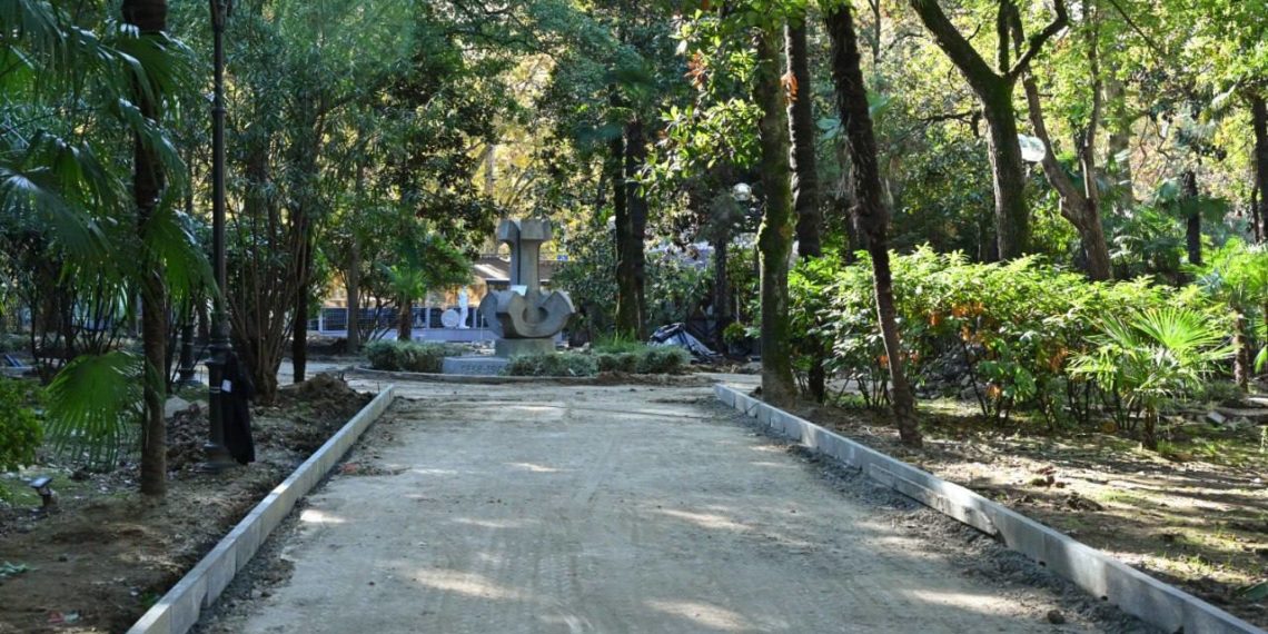 В Сочи благоустраивают два сквера между Платановой аллеей и загсом