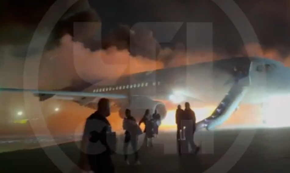 Sukhoi Superjet 100 из Сочи вспыхнул при посадке в аэропорту Антальи