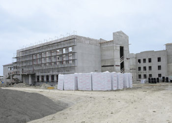 Прошунин: школу на улице Калараша в Сочи построили почти на 60%