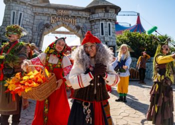 В Сочи Парке подвели итоги фестиваля «День рождения Бабы Яги 2024»