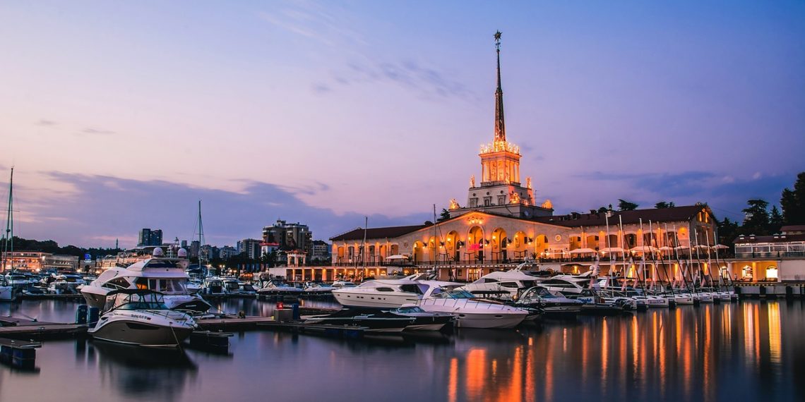 Цена квадратного метра элитной недвижимости в Сочи снизилась до 550 тысяч рублей