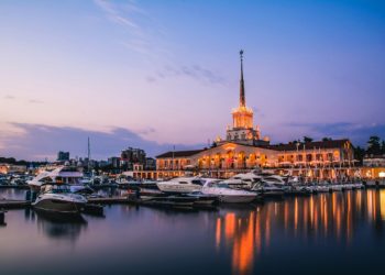 Цена квадратного метра элитной недвижимости в Сочи снизилась до 550 тысяч рублей