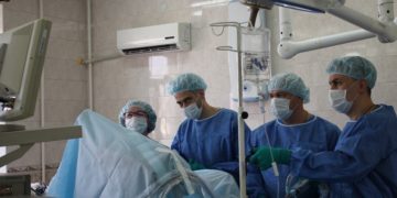 В Краснодаре врачи 9 часов спасали женщину, несколько лет лечившую себя от рака