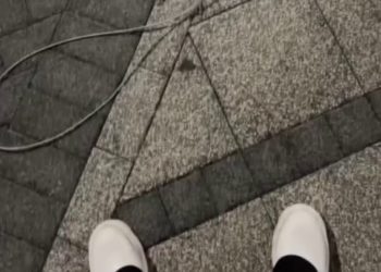 В Краснодаре из-за металлического кабеля покалечилась женщина