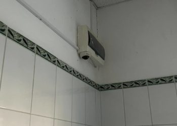 На Кубани в кореновской школе камеры установили в мужском туалете