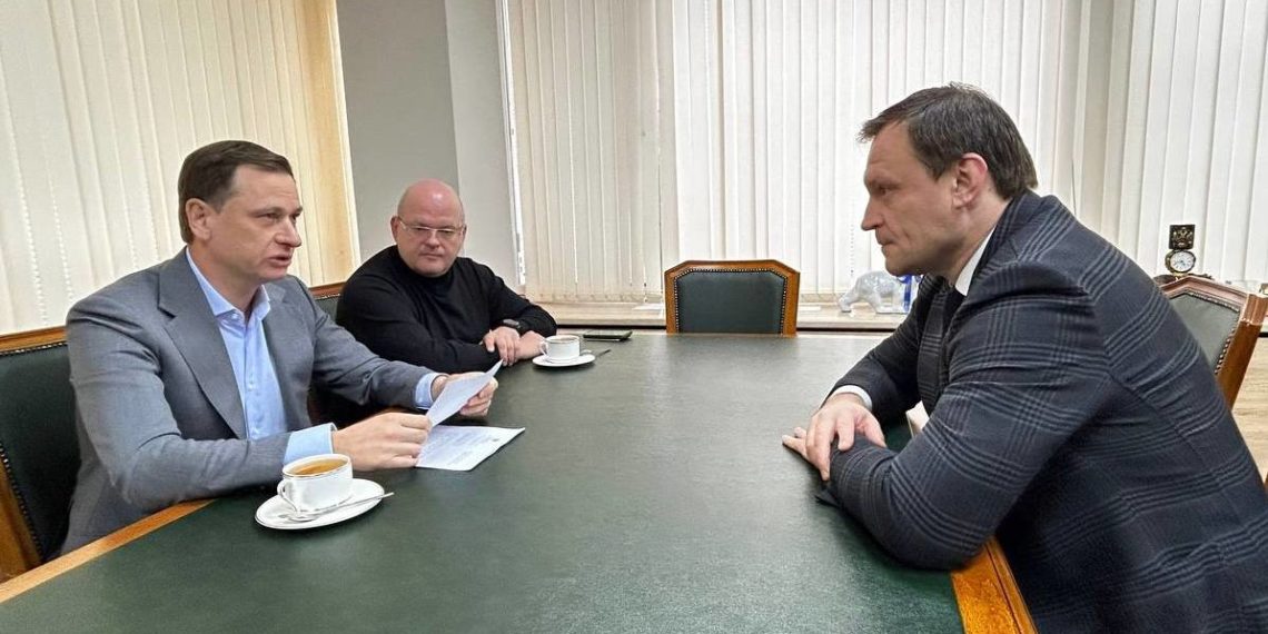 Прошунин обсудил с главой комитета Госдумы по ЖКХ Пахомовым проблемы Сочи