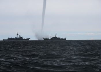 Штормовое предупреждение на Кубани: смерчи угрожают побережью