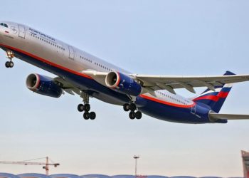 Пассажиры рейса «Аэрофлота» возмущены задержкой в сочинском аэропорту