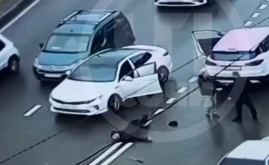 В Сочи водителя отправили в нокаут за неправильный разворот