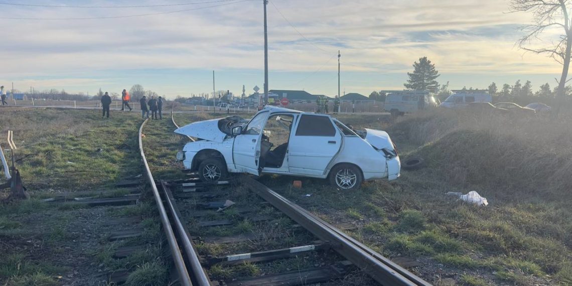 В ДТП с поездом на Кубани пострадали водитель «десятки» и две пассажирки