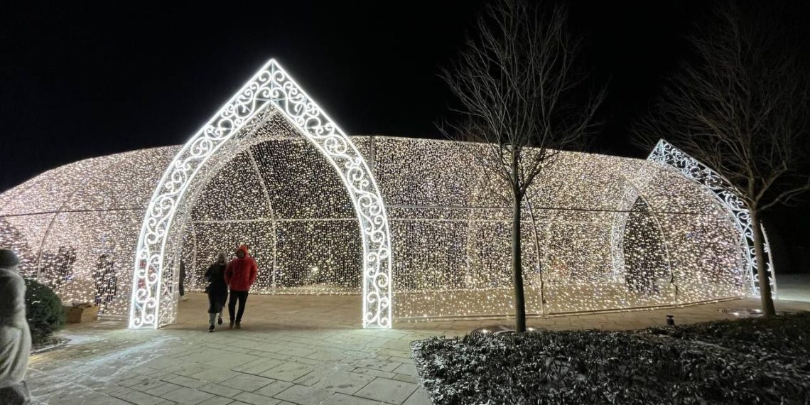 В Краснодаре в Парке облаков появился тоннель, где можно загадать желание