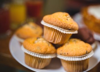 Жесткий приколист: На Кубани мужчина отравил коллег кексами с марихуаной