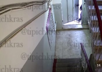 В Краснодаре подростки взрывают петарды в подъездах