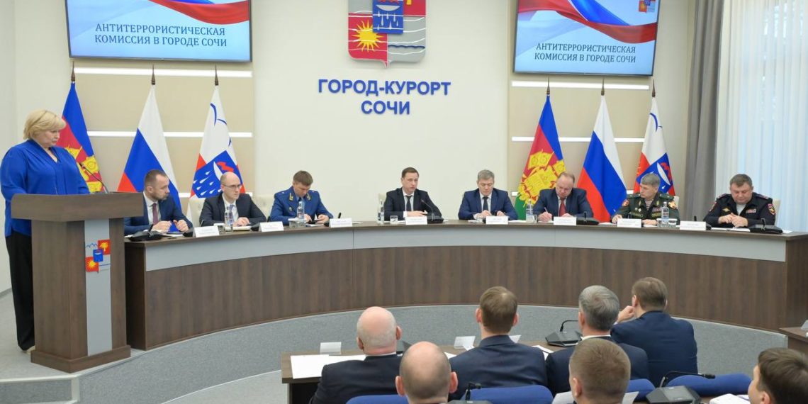 Прошунин: в Сочи отказались от массовых площадных гуляний и фейерверков