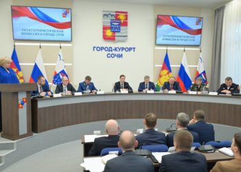 Прошунин: в Сочи отказались от массовых площадных гуляний и фейерверков