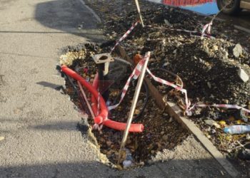 В Краснодаре подросток получил травмы в результате падения в строительную яму