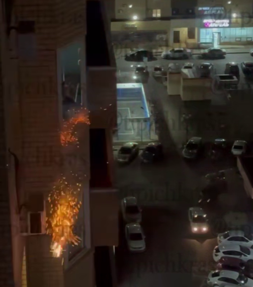 В Краснодаре мужчина запускал салют прямо из окна многоэтажки