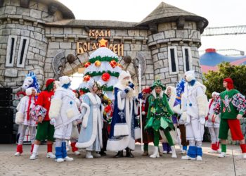 Более 100 тысяч гостей стали частью Новогодней сказки в Сочи Парке