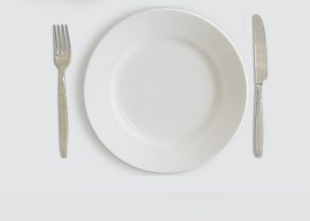 На Кубани детей-льготников кормили кашей с личинками жуков