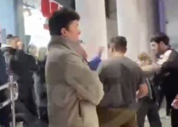 В Сочи парень одним ударом нокаутировал велосипедиста и попал на видео