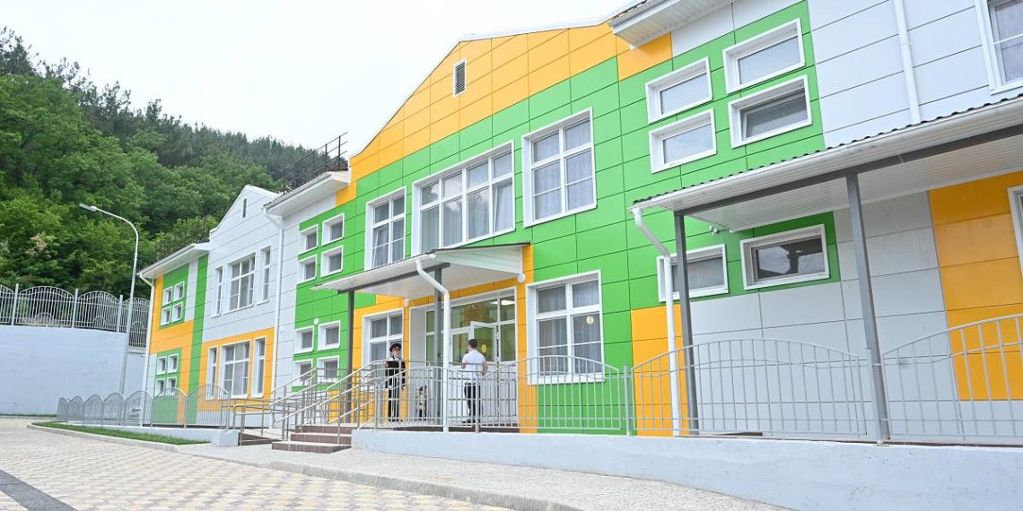 Прошунин: в Сочи построили девять соцобъектов в 2024 году