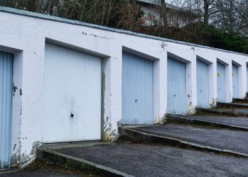 Стоит ли покупать в Сочи «жилой гараж»