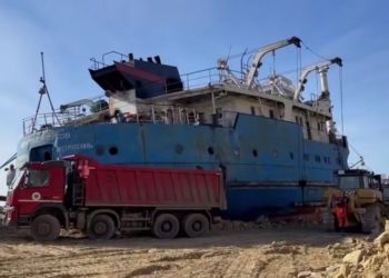 Кондратьев сообщил о начале демонтажа затонувшего танкера «Волгонефть-239»