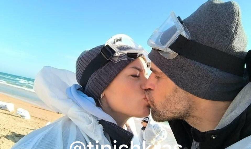 В Анапе отель подарил бесплатный свадебный тур волонтерам, решившим пожениться