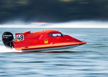 Водителю катера вынесли наказание за травмирование подростка в Сочи