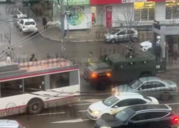 Краснодарцев напугало большое количество бронированных машин на улицах города