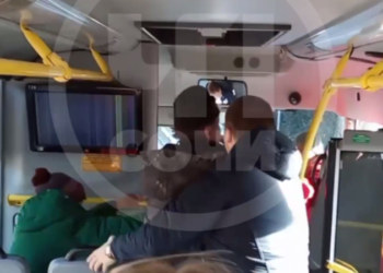 В сочинском автобусе разгорелась драка между пассажирами
