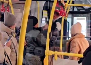В Сочи неадекват избил водителя и напал на другого мужчину в автобусе