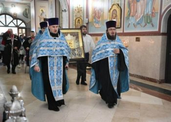 В Сочи привезли походную чудотворную икону