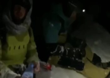 В Сочи горе-сноубордистов вытащили из объятий лавины