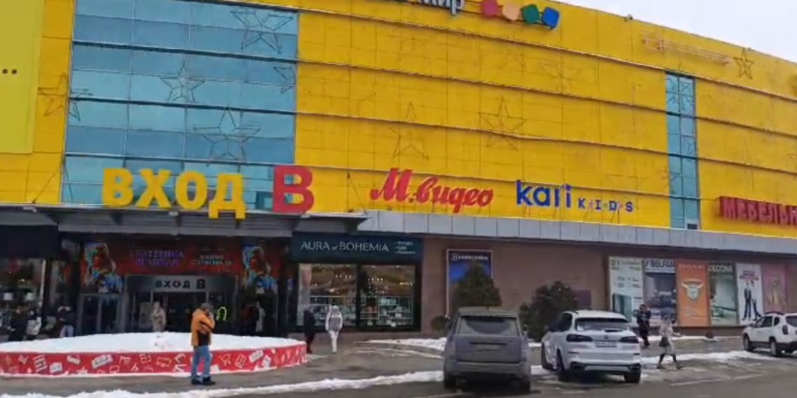 В Краснодаре эвакуировали ТЦ «СБС» после сигнала тревоги