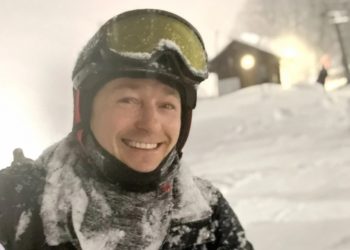 Главный герой «Бригады» поделился видео с семейного отдыха в горах Сочи