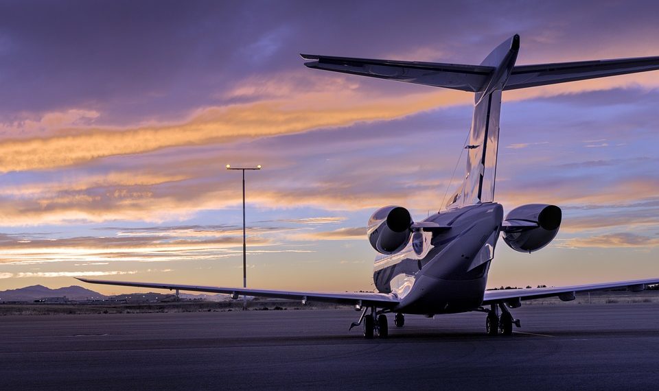 Девять самолетов отправились на запасные аэродромы из-за закрытия неба над Сочи