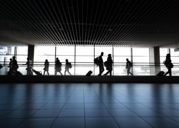 В аэропорту Сочи начала работать стойка «Бюро находок»