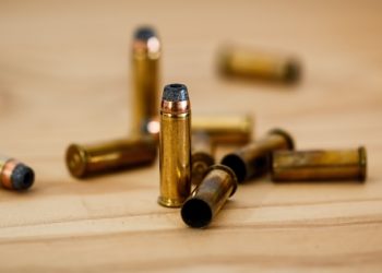 В Сочи 14-летняя девочка получила травму глаза на уроке