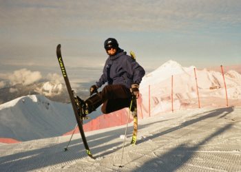 Назвали имя пропавшего под лавиной в Сочи инструктора по лыжам