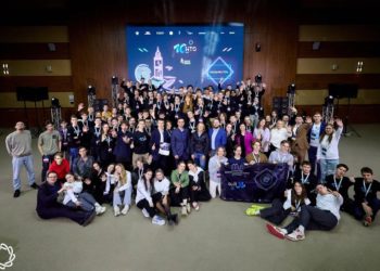 Школьница из Краснодара победила в финале Национальной олимпиады во Владивостоке