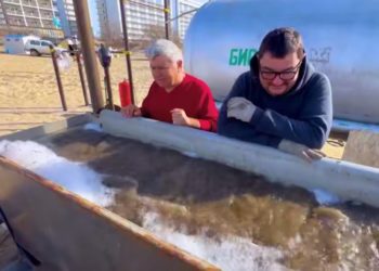 В Анапе тестируют установку по отмыванию песка от мазута