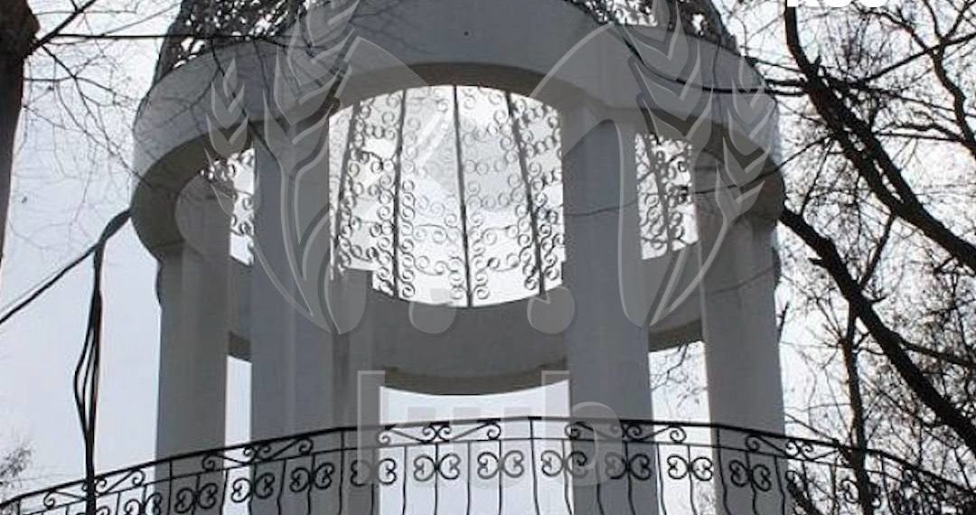 Отреставрированная ротонда в Краснодаре снова стала холстом для стрит-арта