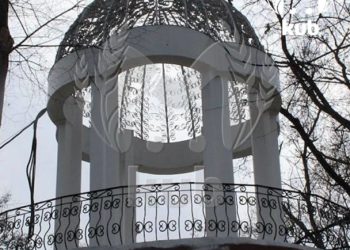 Отреставрированная ротонда в Краснодаре снова стала холстом для стрит-арта