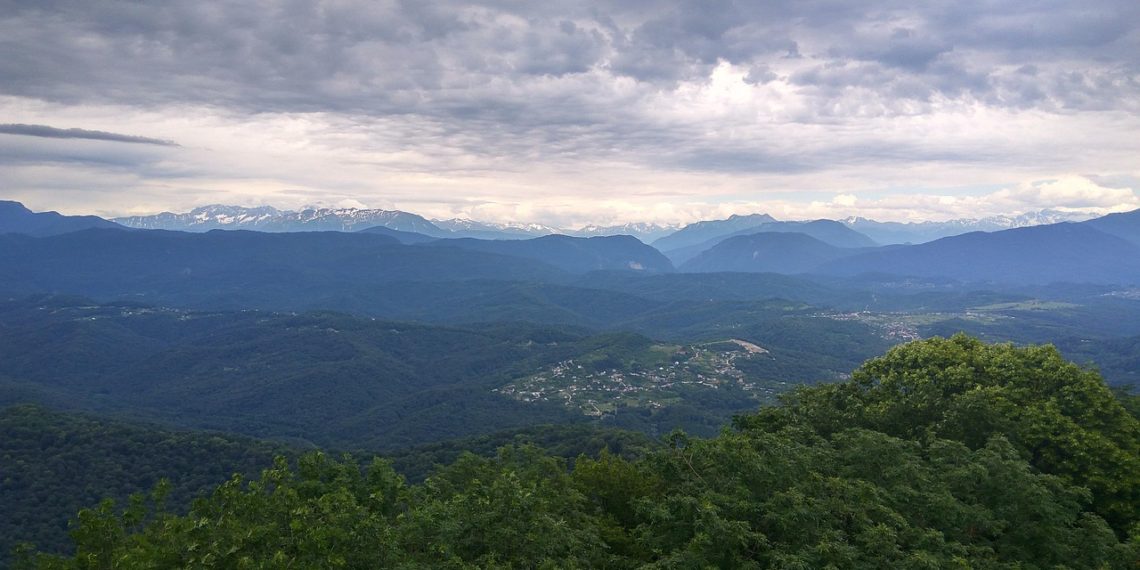 В Сочи ищут экскурсоводов за 60 000 рублей