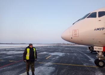 Фигурист Костомаров и его супруга провели почти сутки в сочинском аэропорту