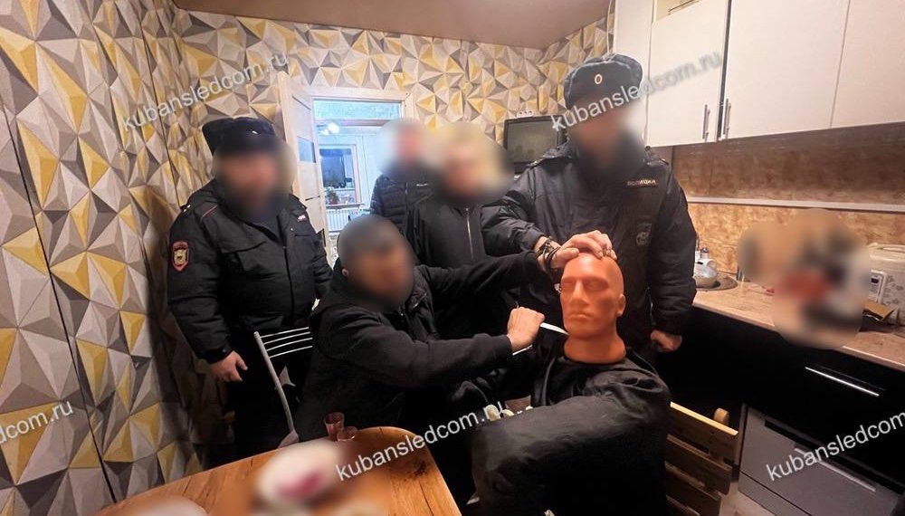 На Кубани мужчина зарезал знакомого и чуть не убил его жену