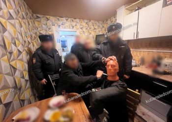 На Кубани мужчина зарезал знакомого и чуть не убил его жену