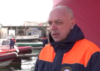 Водолазы исследуют акваторию Анапы в поисках скрытых залежей мазута