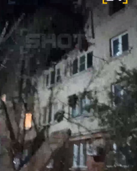 SHOT: чтобы спастись из квартир, жильцы в Белореченске выламывали двери